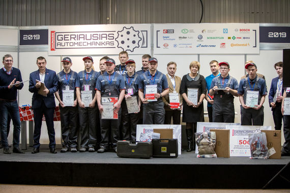 geriausio-jaunojo-automechaniko-konkursas-2019-5c62b22a713c2.jpg